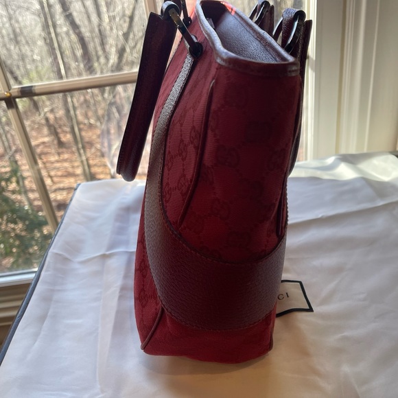 Spectacular Authentic Gucci Handbag! - Picture 4 of 12
